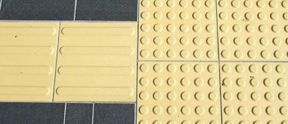 我国的盲道表面通常是什么形状的凸起